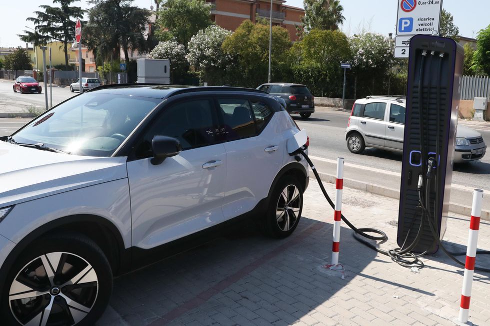 Batterie per EV: senza grafite la Cina ha le Case auto in pugno