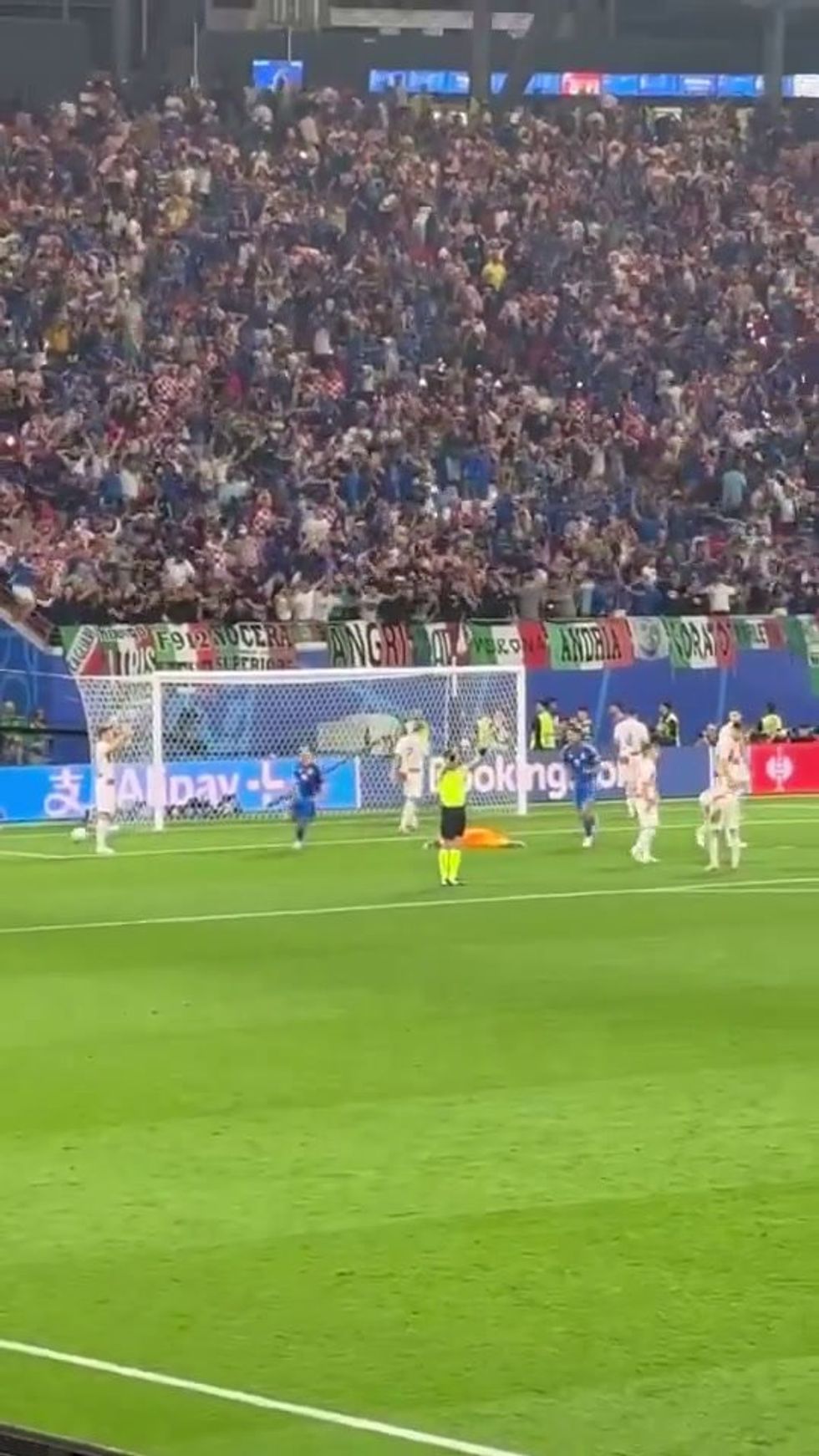 Il gol di Zaccagni in Italia-Croazia agli europei di calcio | video