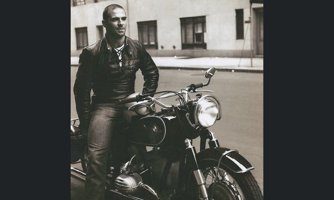 Di tutto e di tutti circa il mondo della Sordità : La scomparsa del celebre  medico Oliver Sacks nel ricordo della storia dei sordi.