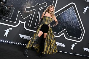 mtv vmas Red Carpet celebrity Taylor Swift