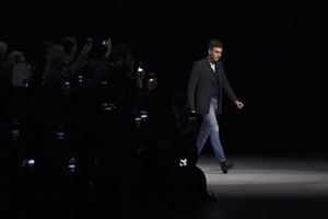 hedi slimane lascia direzione creativa celine