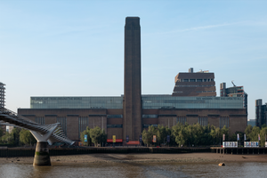 gucci tate modern cruise