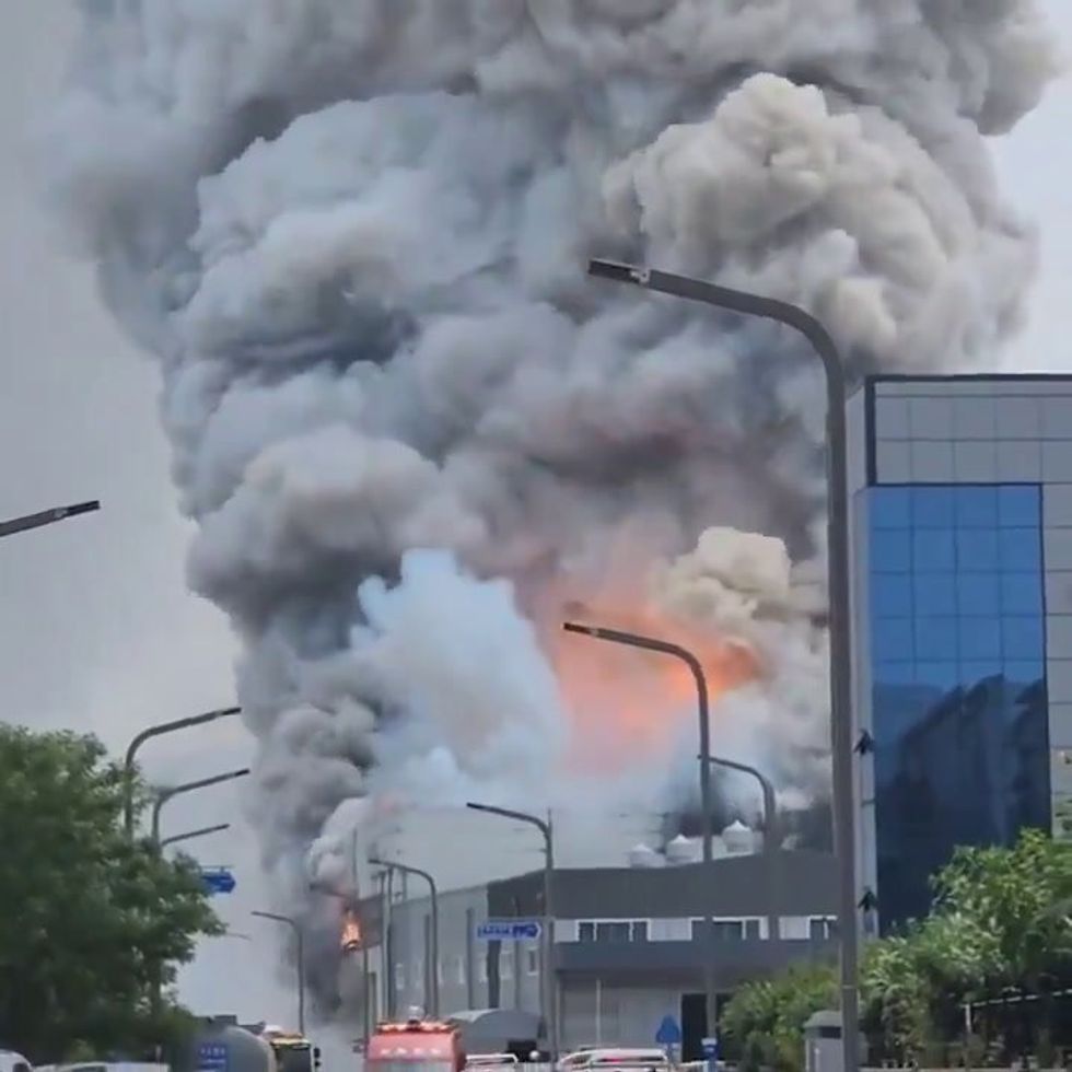 Incendio in una fabbrica di batterie in Corea del Sud. 21 morti | video