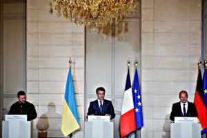 Emmanuel Macron,  Volodymyr Zelensky, Olaf Scholz