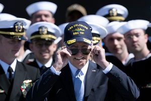 ​Joe Biden e la marina Usa