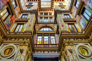 ​La Galleria Sciarra, nel Rione Trevi a Roma