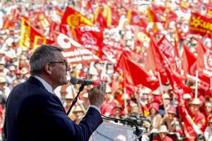 Maurizio Landini, 62 anni, segretario generale della Cgil 