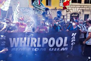 ​Manifestazione  contro la chiusura stabilimento Whirlpool