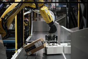 ​Robot linea spedizione Amazon