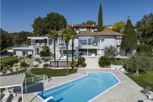 ​Villa a Padenghe sul lago di Garda