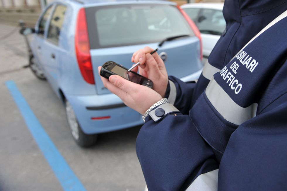 Milano senza parcheggi gratuiti, la nuova trovata della giunta Sala