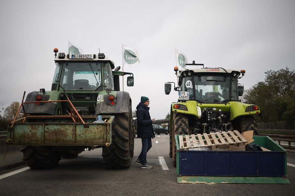 https://www.panorama.it/media-library/proteste-contro-il-mercosur-in-francia.jpg?id=54652937&width=980