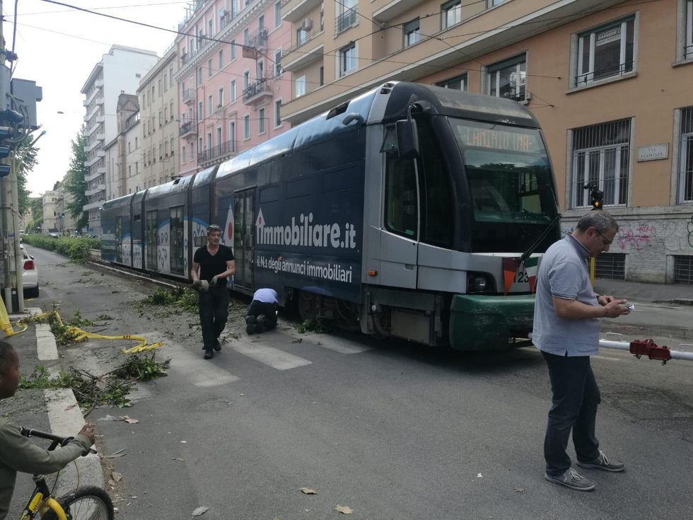 L'ultima follia dei «signori-No»? Niente tram a Roma, fanno male alla  salute - Panorama