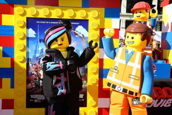 CAMPAGNA CONTRO L'ABBANDONO DEI LEGO: IL TAVOLINO DI ARTISIGN EXPLOSION